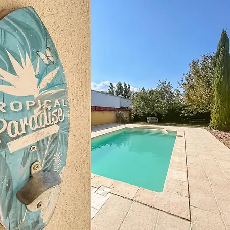 Avec Piscine Proche Nimes * Redessan