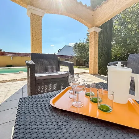 Villa Avec Piscine Proche Nimes Redessan