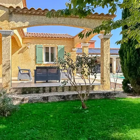 Avec Piscine Proche Nimes Villa