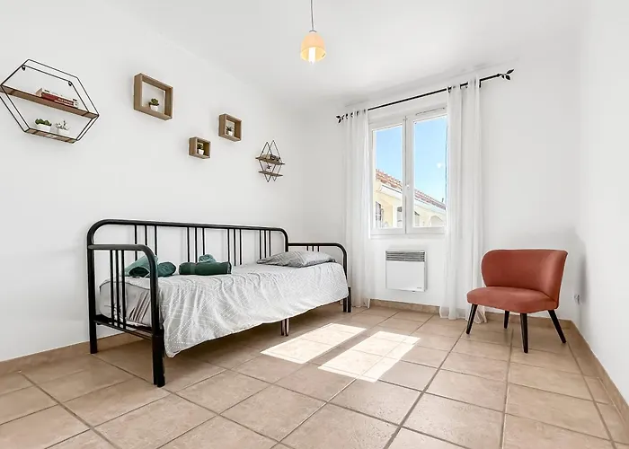 La Provencale - Avec Piscine Proche Nimes Redessan